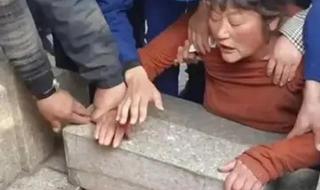 救人坠楼消防员牺牲